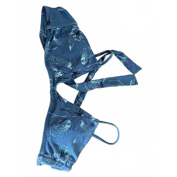 O'Neill Blue Bikini Top Size Medium - Picture 1 of 4